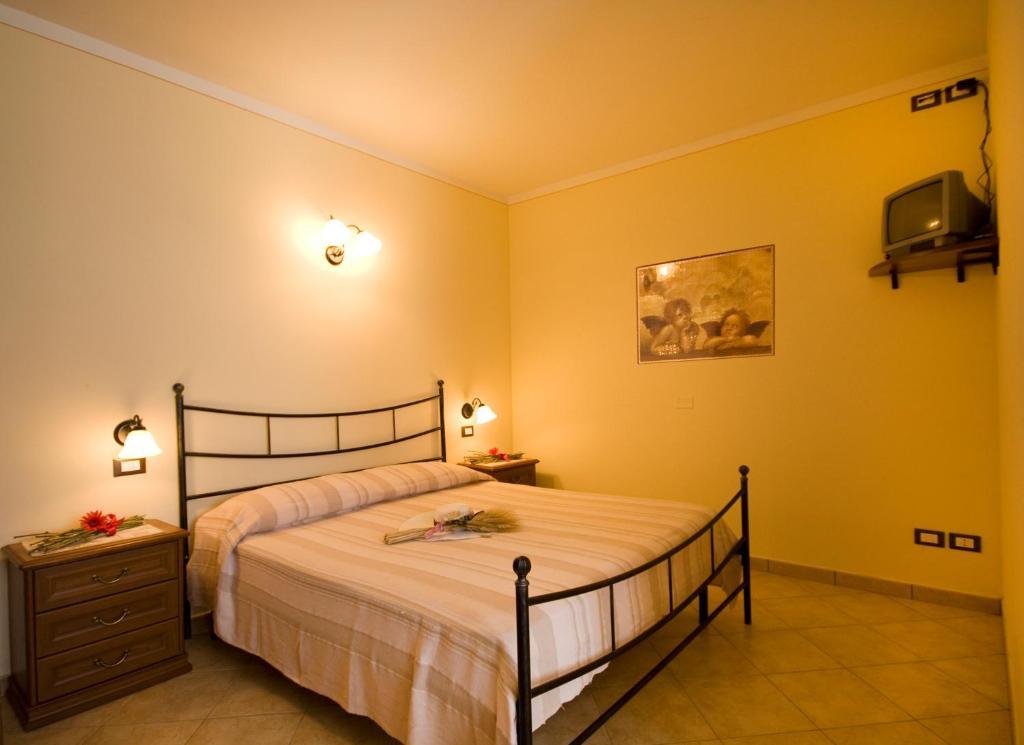 Agriturismo Cascina Roveri Monzambano Quarto foto